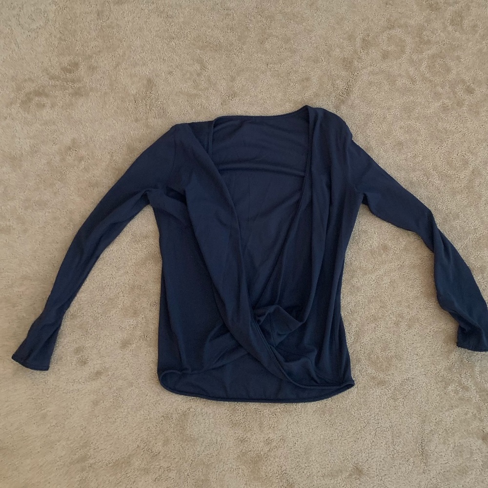 Women’s Lululemon long sleeve top. Size 12